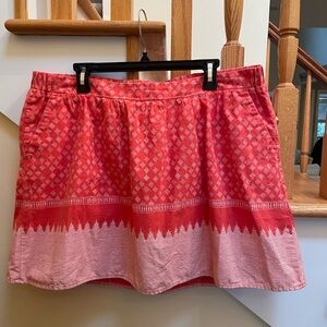 Old Navy Coral Geometric Mini Skirt with pockets